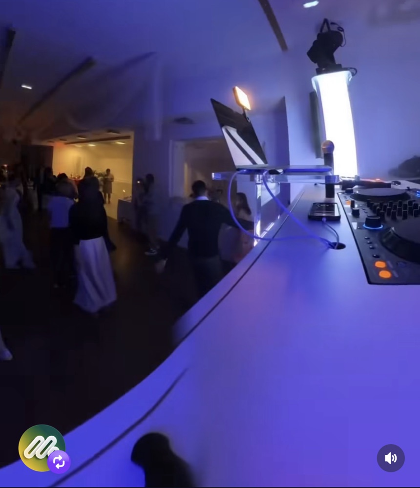 « Quand tu ramènes une ambiance de boîte de nuit en mariage »